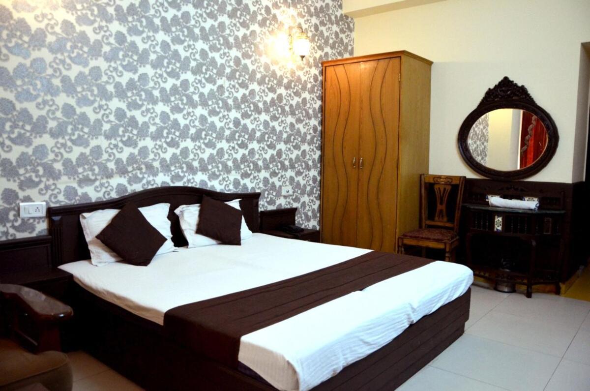 Hotel City Paradise Chandīgarh Eksteriør bilde